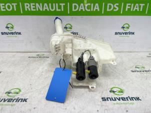 Używane Zbiornik spryskiwacza przód Peugeot 108 1.0 12V VVT-i Cena € 40,00 Procedura marży oferowane przez Snuverink Autodemontage