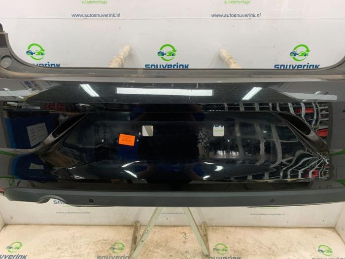 Bakre stötfångare från en Renault Clio V (RJAB) 1.0 TCe 100 12V 2020