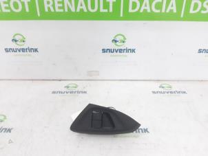 Begagnade Flerfunktionsbrytare, fönster Citroen C1 1.0 12V VVT-i Pris € 36,30 Inklusive moms erbjuds av Snuverink Autodemontage