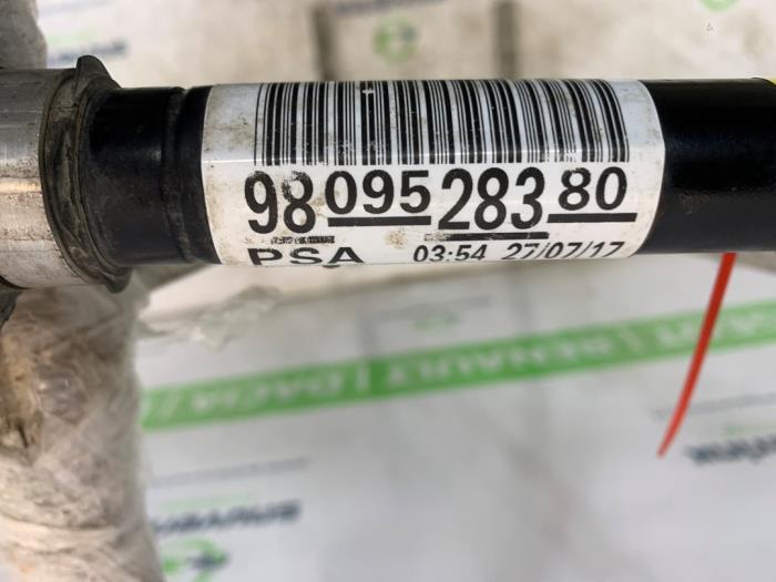 Drivaxel, höger fram från en Opel Grandland (X) 1.2 Turbo 12V 2018