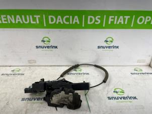 Begagnade Låsmekanism, skjutdörr, höger Renault Kangoo Express (FW) 1.5 dCi 110 Pris € 40,00 Marginaltabell erbjuds av Snuverink Autodemontage