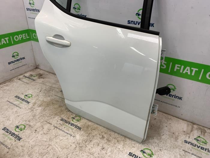 Bakdörr, 4-dörrars, höger från en Dacia Sandero III 1.0 TCe 90 12V 2024
