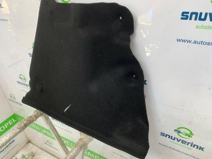 Baklucka, isolering, höger från en Dacia Sandero III 1.0 TCe 90 12V 2024