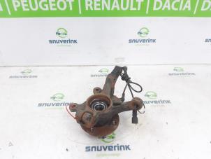 Gebruikte Fusee rechts-voor Dacia Spring 65 Prijs € 181,50 Inclusief btw aangeboden door Snuverink Autodemontage