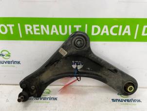 Gebruikte Draagarm links-voor Citroen C3 (SX/SW) 1.2 Vti 12V PureTech Prijs € 35,00 Margeregeling aangeboden door Snuverink Autodemontage