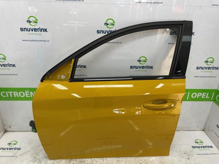 Dörr, 4-dörrars, vänster fram från en Peugeot 208 II (UB/UH/UP) e-208 50 kWh 2020