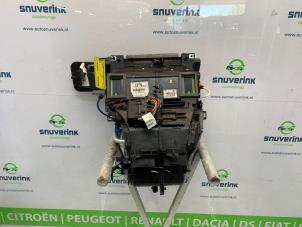 Begagnade Värmarhus Renault Clio IV Estate/Grandtour (7R) 1.5 Energy dCi 90 FAP Pris € 300,00 Marginaltabell erbjuds av Snuverink Autodemontage