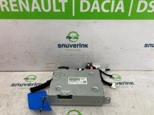 Używane Radio Peugeot Expert (V1/VA/VB/VE/VF/VT/VY) 2.0 Blue HDi 120 16V Cena € 272,25 Z VAT oferowane przez Snuverink Autodemontage