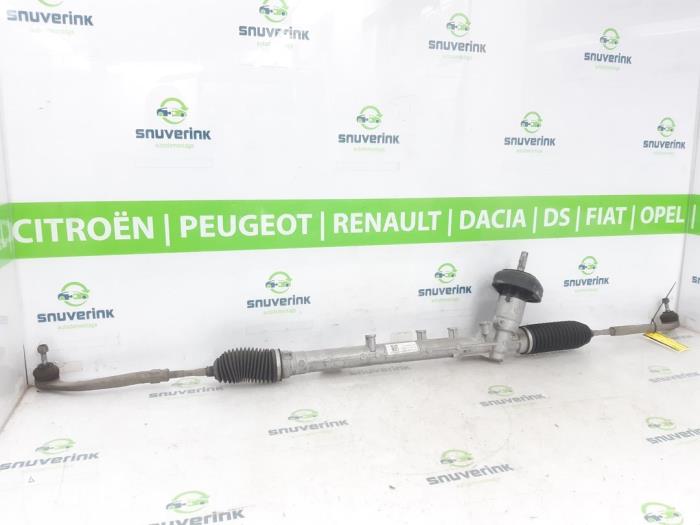 Styrbox från en Dacia Sandero III 1.0 TCe 90 12V 2024