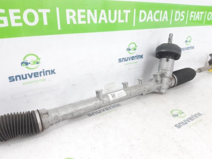 Styrbox från en Dacia Sandero III 1.0 TCe 90 12V 2024