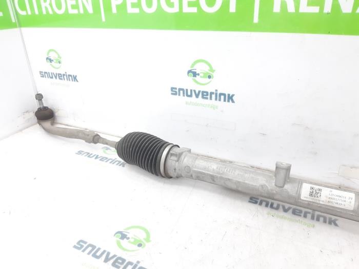 Styrbox från en Dacia Sandero III 1.0 TCe 90 12V 2024