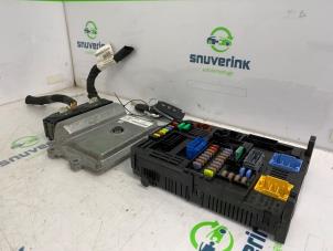 Gebruikte Computer Motormanagement Peugeot 208 II (UB/UH/UP) 1.2 Vti 12V PureTech 75 Prijs € 393,25 Inclusief btw aangeboden door Snuverink Autodemontage