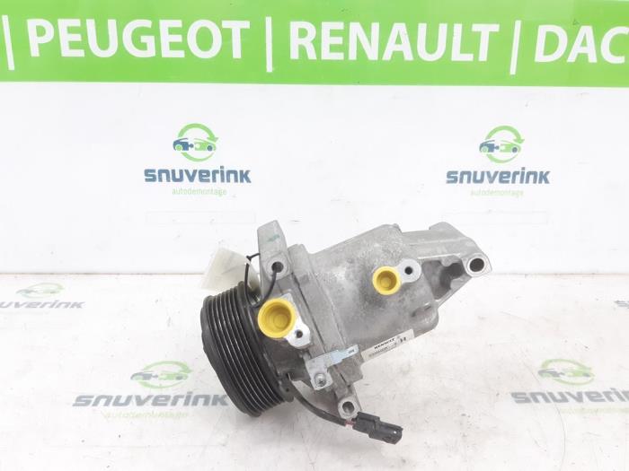 Luftkonditioneringspump från en Dacia Sandero III 1.0 TCe 90 12V 2024
