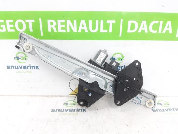 Fönstermekanism, 4-dörrars, vänster fram från en Dacia Sandero III 1.0 TCe 90 12V 2024