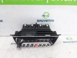 Gebruikte Luchtrooster Dashboard Peugeot 208 II (UB/UH/UP) e-208 50 kWh Prijs € 60,50 Inclusief btw aangeboden door Snuverink Autodemontage