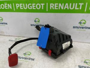 Begagnade Säkringsbox Peugeot 2008 (UD/UK/UR/US/UX) 1.2 VTi 12V PureTech 130 Pris € 72,60 Inklusive moms erbjuds av Snuverink Autodemontage