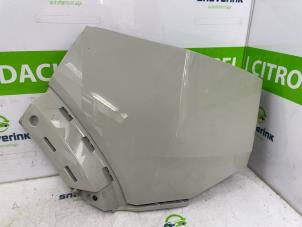 Gebruikte Bumperdeel links-achter Dacia Duster (DJF) 1.2 TCE 130 12V Mild Hybrid 4x2 Prijs € 75,00 Margeregeling aangeboden door Snuverink Autodemontage