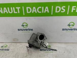 Begagnade EGR-ventil Renault Master III (FV) 2.3 dCi 125 16V FWD Pris € 54,45 Inklusive moms erbjuds av Snuverink Autodemontage