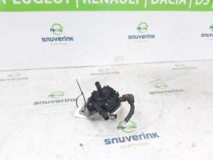 Gebruikte Brandstofpomp Elektrisch Dacia Duster (DJF) 1.2 TCE 130 12V Mild Hybrid 4x2 Prijs € 225,00 Margeregeling aangeboden door Snuverink Autodemontage