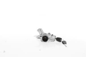 Begagnade Tändningslås + nyckel Fiat Ducato (250) 2.3 D 130 Multijet Pris € 150,00 Marginaltabell erbjuds av Snuverink Autodemontage