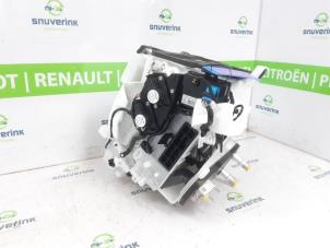 Używane Nagrzewnica Peugeot 5008 II (M4/MC/MJ/MR) 1.2 12V e-THP PureTech 130 Cena € 514,25 Z VAT oferowane przez Snuverink Autodemontage