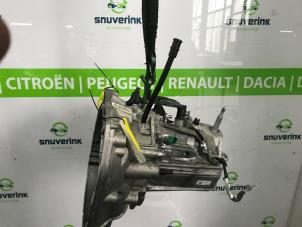 Używane Skrzynia biegów Dacia Jogger 1.0 TCe 110 12V Cena € 800,00 Procedura marży oferowane przez Snuverink Autodemontage