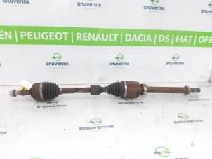 Gebruikte Aandrijfas rechts-voor Dacia Duster (SR) 1.0 TCE 100 Bi-Fuel, Eco-G 12V Prijs € 185,00 Margeregeling aangeboden door Snuverink Autodemontage