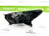 Strålkastare, höger från en Renault Captur (2R) 0.9 Energy TCE 12V 2016
