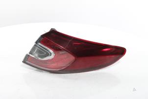 Gebruikte Achterlicht rechts Renault Megane III Grandtour (KZ) 1.6 16V Prijs € 75,00 Margeregeling aangeboden door Snuverink Autodemontage