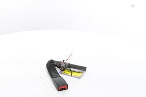 Begagnade Främre bältesspänne, höger Fiat Ducato (250) 2.3 D 130 Multijet Pris € 211,75 Inklusive moms erbjuds av Snuverink Autodemontage