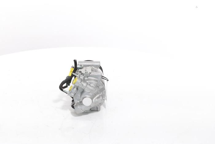 Luftkonditioneringspump från en Opel Mokka 1.2 Turbo 12V 2025