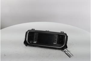 Gebruikte Display Interieur Toyota ProAce Electric Worker Prijs € 272,25 Inclusief btw aangeboden door Snuverink Autodemontage