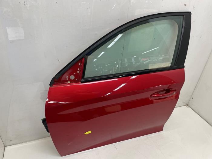 Dörr, 4-dörrars, vänster fram från en Peugeot 208 II (UB/UH/UP) 1.2 Vti 12V PureTech 100 2024