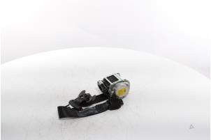 Begagnade Främre säkerhetsbälte, vänster Peugeot 3008 II (M4/MC/MJ/MR) 1.2 12V e-THP PureTech 130 Pris € 272,25 Inklusive moms erbjuds av Snuverink Autodemontage