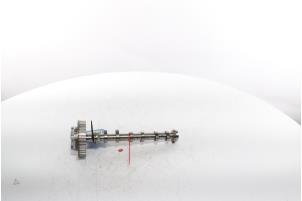 Begagnade Kamaxel Peugeot 5008 II (M4/MC/MJ/MR) 1.2 12V e-THP PureTech 130 Pris € 181,50 Inklusive moms erbjuds av Snuverink Autodemontage