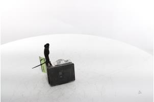 Używane Pompa ABS Opel Corsa F (UB/UH/UP) 1.2 Turbo 12V 100 Hybrid Cena € 300,00 Procedura marży oferowane przez Snuverink Autodemontage