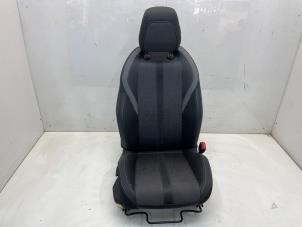 Gebruikte Stoel rechts Peugeot 308 (F3/FB/FH/FM/FP) 1.2 PureTech Hybrid 136 Prijs € 223,83 Inclusief btw aangeboden door Snuverink Autodemontage