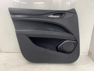 Begagnade List, framdörr, 4-dörrars, vänster Alfa Romeo Stelvio (949) 2.0 T 16V Q4 Pris € 115,00 Marginaltabell erbjuds av Snuverink Autodemontage