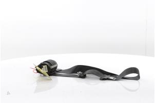 Renoverade Främre säkerhetsbälte, höger Renault Trafic New (FL) 2.0 dCi 16V 115 Pris € 114,95 Inklusive moms erbjuds av Snuverink Autodemontage