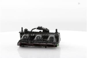 Używane Kolektor dolotowy Opel Astra L Sports Tourer (F4/FC/FN/FR) 1.2 Turbo 130 12V Cena € 42,35 Z VAT oferowane przez Snuverink Autodemontage