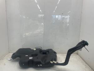 Begagnade Tank Dacia Duster (SR) 1.3 TCE 130 16V Pris på förfrågan erbjuds av Snuverink Autodemontage