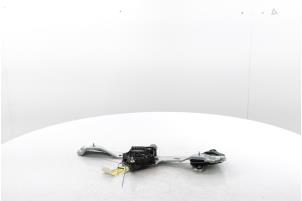 Begagnade Fönstermekanism, 4-dörrars, vänster fram Renault Scenic E-Tech Electric (RCB) EV87 Pris € 150,00 Marginaltabell erbjuds av Snuverink Autodemontage