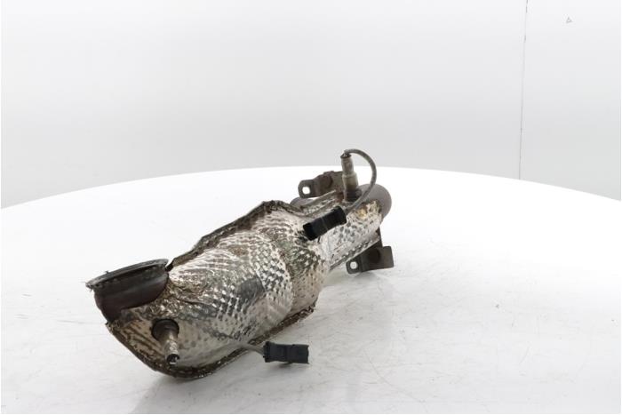 Katalytisk avgasrenare från en Opel Crossland (X) 1.2 Turbo 12V Euro 6 2018