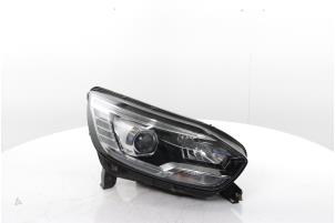 Gebruikte Koplamp rechts Renault Scénic IV (RFAJ) 1.2 TCE 115 16V Prijs € 350,00 Margeregeling aangeboden door Snuverink Autodemontage