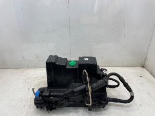 Begagnade AdBlue-tank Renault Master III (MA/MB/MC/MD/MH/MF/MG/MH) 2.3 dCi 150 16V Pris € 484,00 Inklusive moms erbjuds av Snuverink Autodemontage