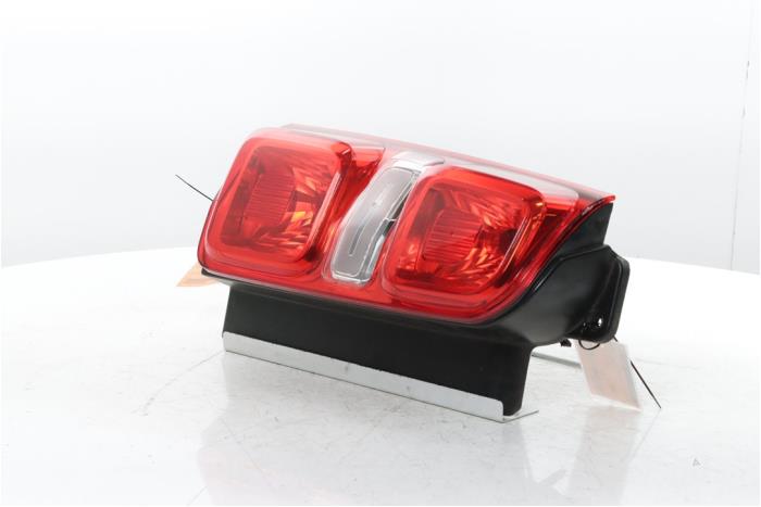 Baklykta, vänster från en Citroën Jumpy 1.5 Blue HDi 100 2019