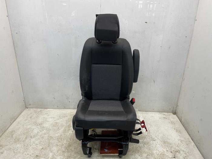 Säte, höger från en Citroën Jumpy 1.5 Blue HDi 100 2019