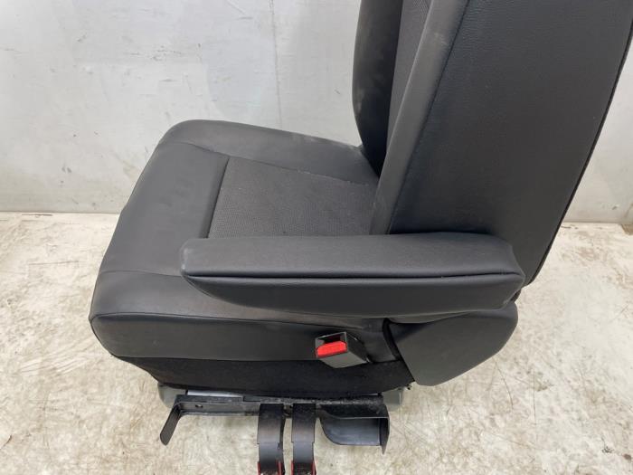 Säte, höger från en Citroën Jumpy 1.5 Blue HDi 100 2019