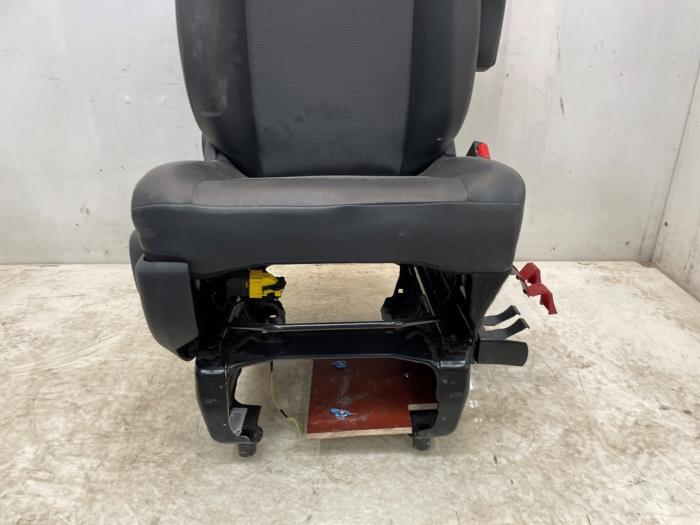Säte, höger från en Citroën Jumpy 1.5 Blue HDi 100 2019