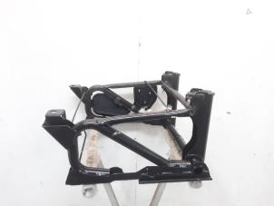 Gebruikte Stoelframe Peugeot Boxer (U9) 2.2 HDi 100 Euro 4 Prijs op aanvraag aangeboden door Snuverink Autodemontage